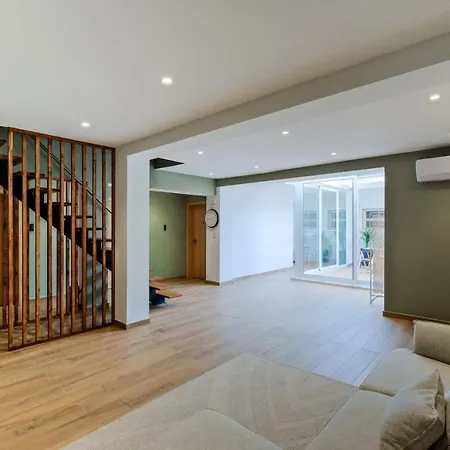 Lovely Studio Fully Equipped Near Subway N3-3