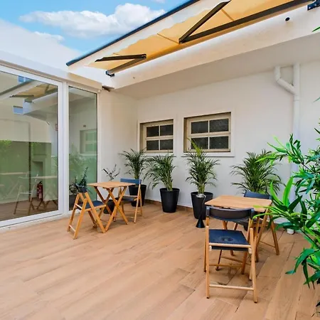 Lovely Studio Fully Equipped Near Subway N3-2